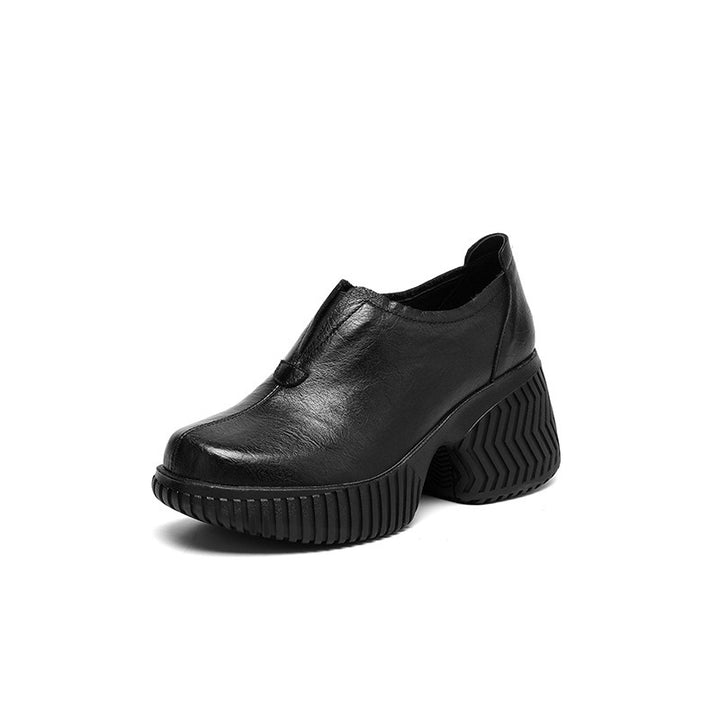 Damen Plateau-Slipper mit markanter Profilsohle und elastischem Einstieg Echo Archiv