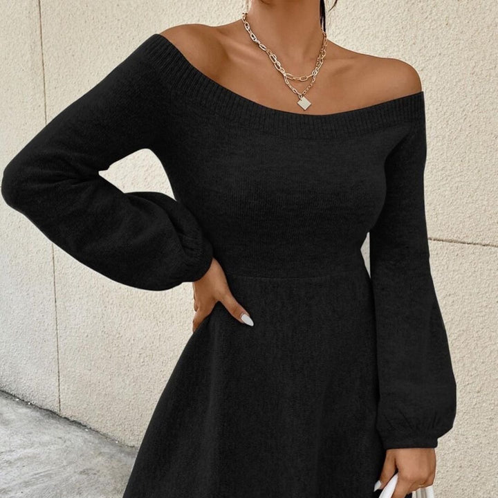 Damen Schulterfreies Feinstrick-Kleid mit taillierter Passform und Ballonärmeln Echoarchiv