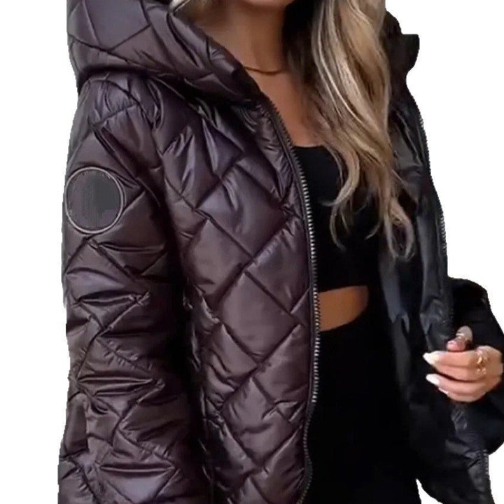 Damen Wattierte Kapuzen-Steppjacke mit Karosteppung, leichter Thermofüllung und durchgehendem Reißverschluss Echo Archiv