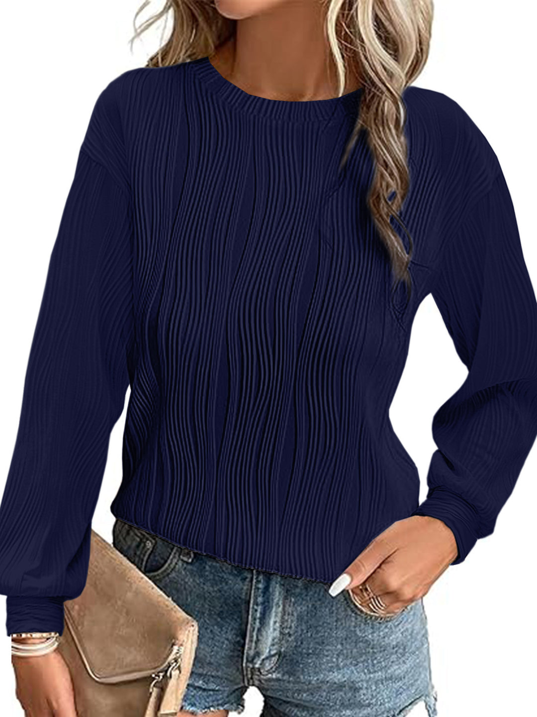 Damen Plissiertes Feinstrick-Longsleeve mit Rundhalsausschnitt Echoarchiv