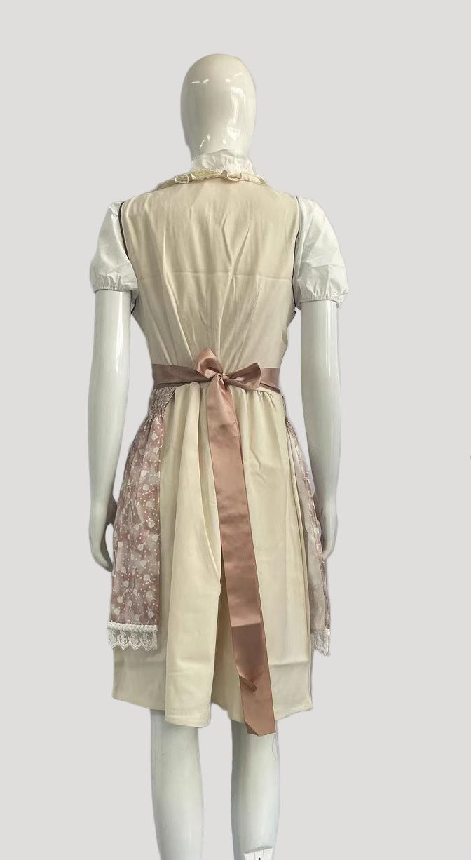 Echoarchiv | Klassisch Traditionelles Kleid