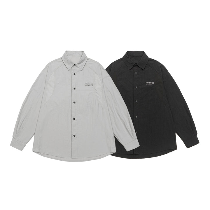 Unisex Leichtes Overshirt im Coach-Stil mit Hemdkragen und Brustprint Echoarchiv