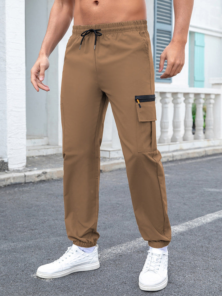 Herren Tech-Cargo-Jogginghose mit elastischem Tunnelzug, Reißverschluss‑Beintasche & eng anliegendem Fußbündchen Echo Archiv