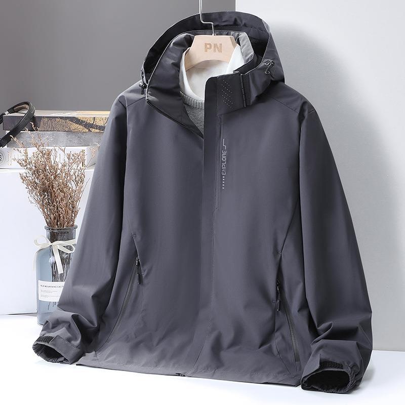 Damen Leichte Softshell-Kapuzenjacke mit winddichter Sturmleiste und verdeckten Reißverschlusstaschen – Célinea