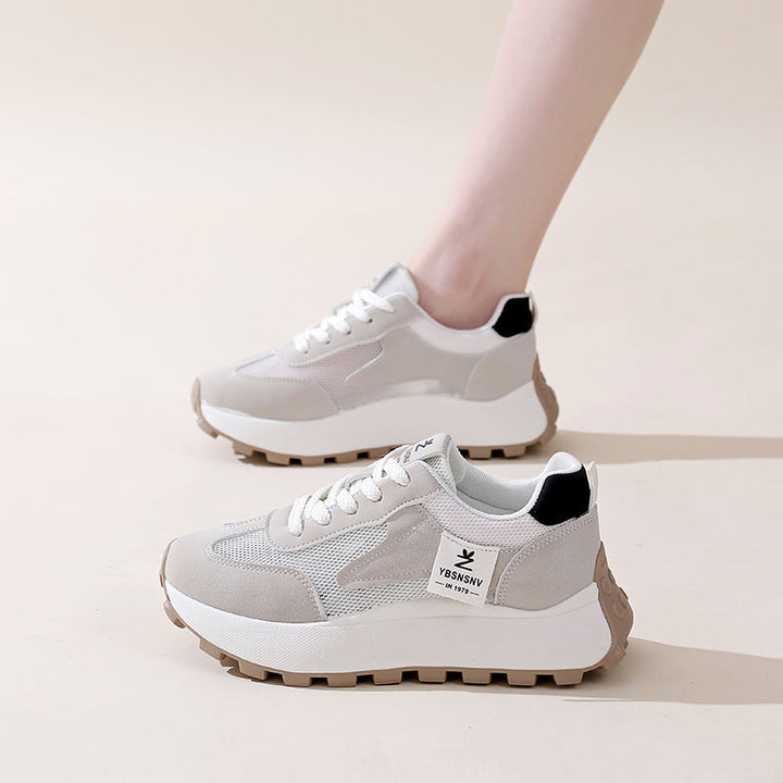 Damen Sportliche Sneaker mit atmungsaktiven Mesh-Einsätzen und dämpfender Sohle Echo Archiv
