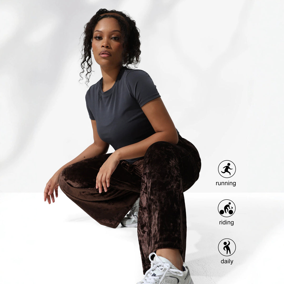 Damen Velours-Hose mit weitem Bein, Tunnelzug und Eingrifftaschen echoarchiv-