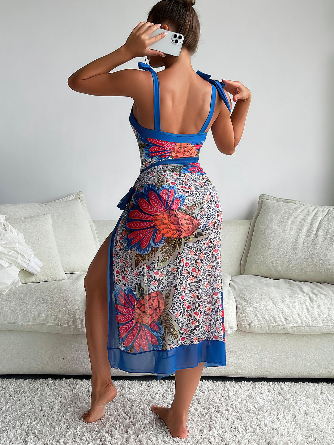 Damen Einteiliger Badeanzug mit floralem Design und passendem Wickelrock Echo Archiv