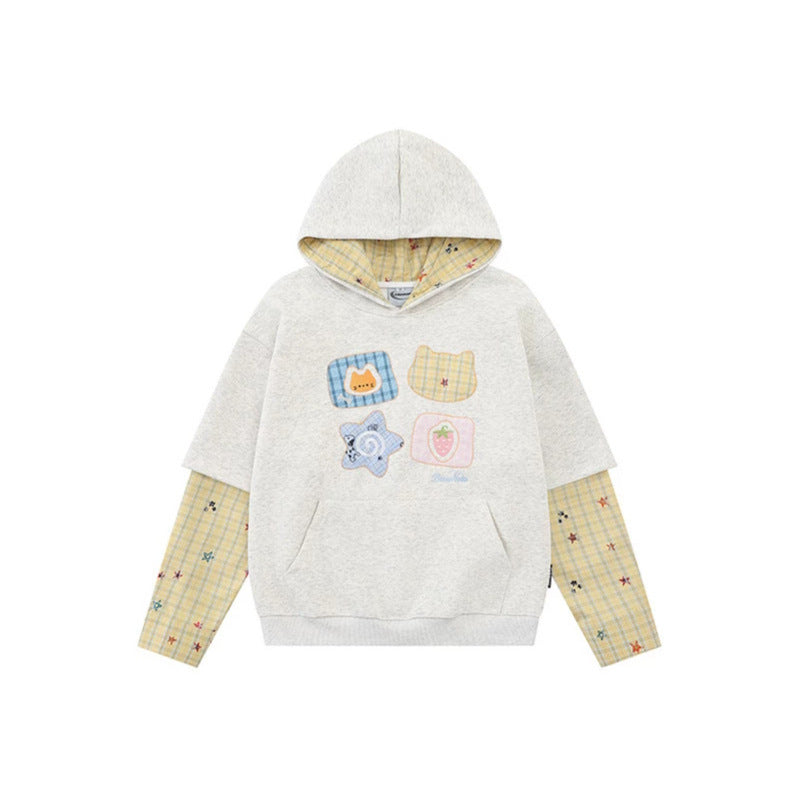 Damen Kapuzensweatshirt mit Lagenoptik, Kängurutasche und verspielten Patch‑Applikationen Echoarchiv