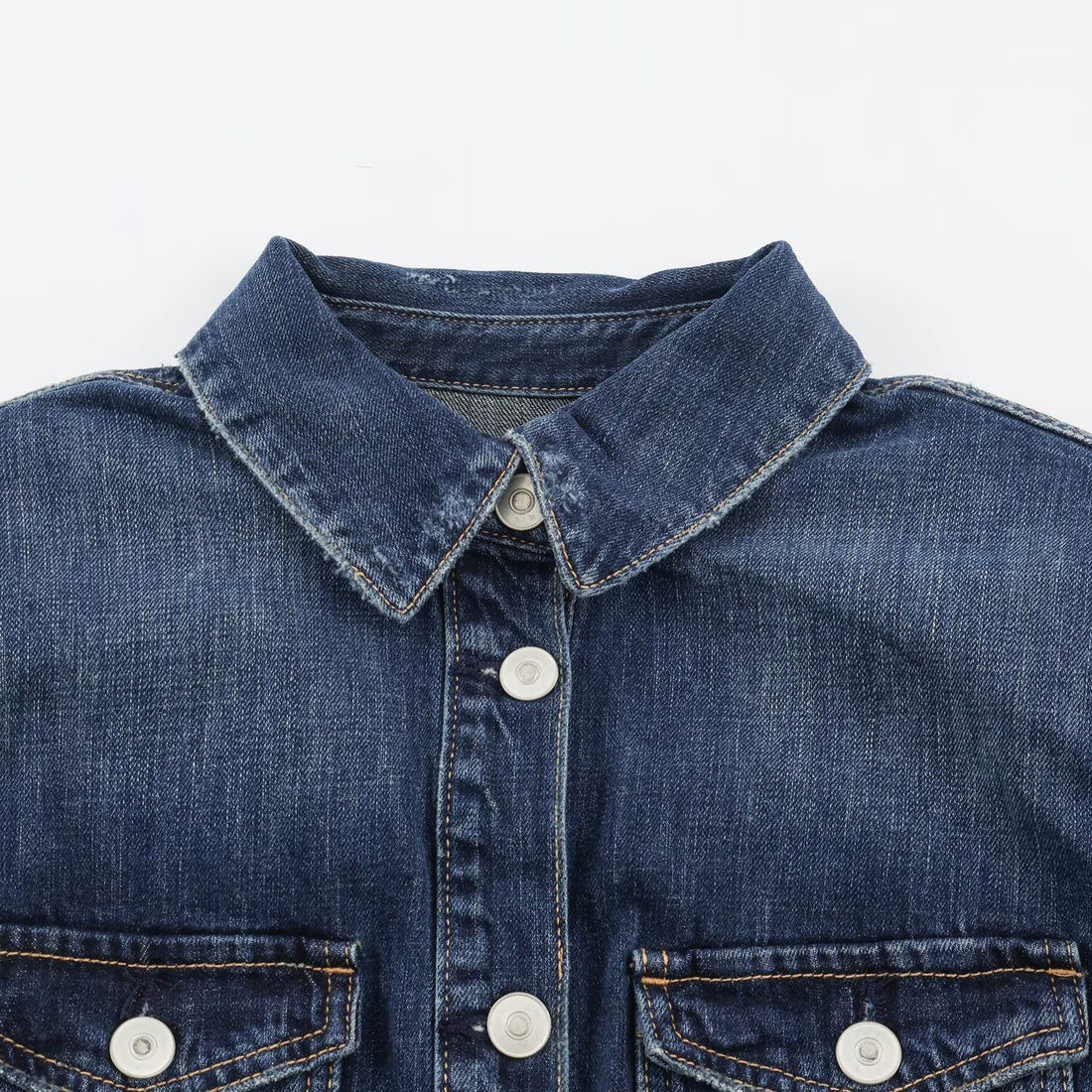 Damen Geradliniges Denim-Hemdkleid mit durchgehender Knopfleiste und Brusttaschen Echoarchiv