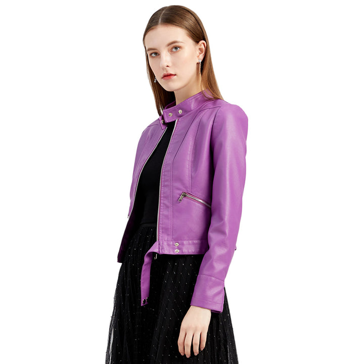 Damen nan kurze taillierte Kunstlederjacke im Racer-Stil mit Stehkragen und Reißverschlusstaschen Echo Archiv
