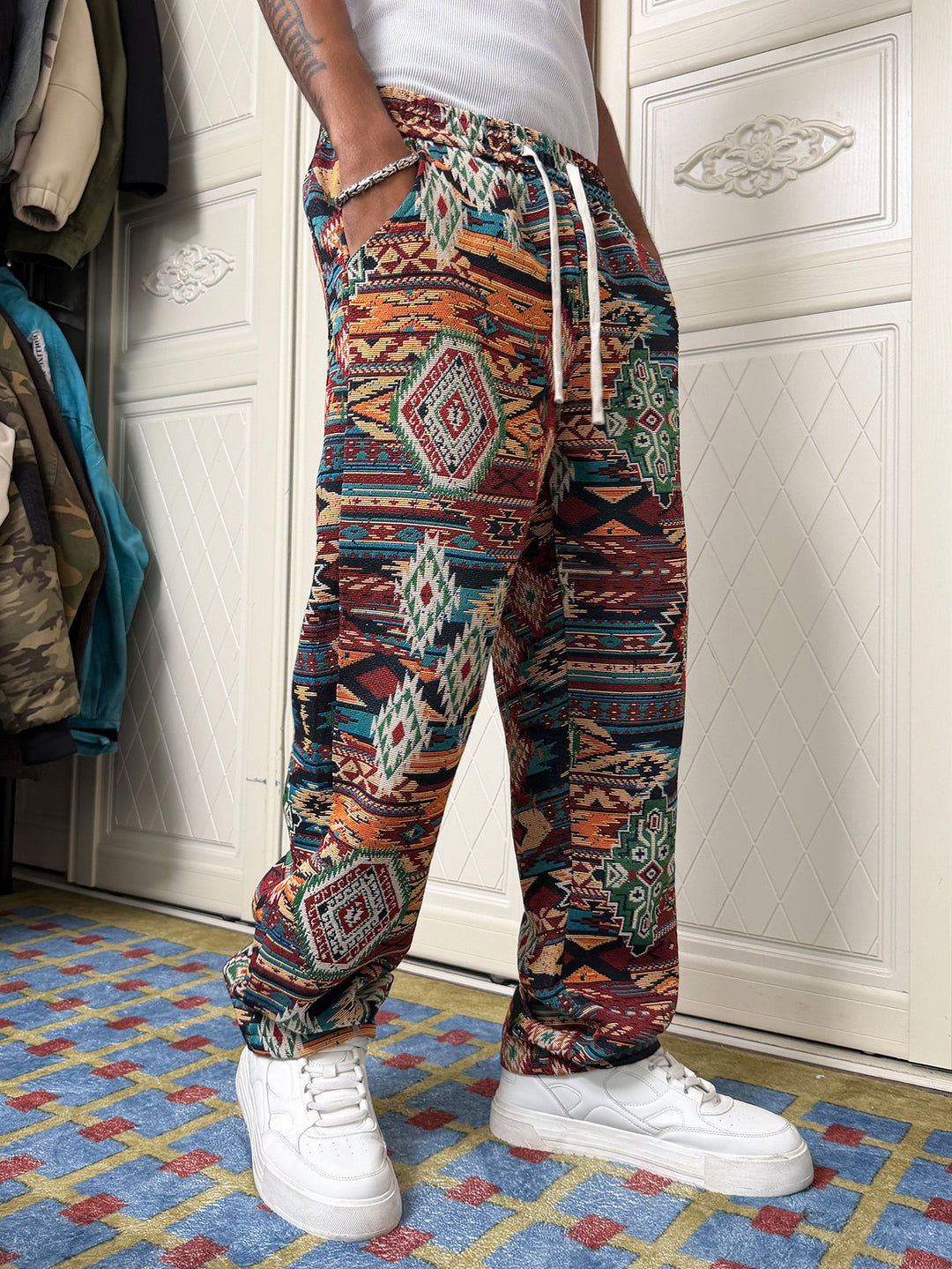 Herren Gemusterte Freizeithose mit komfortablem Gummizug und seitlichen Taschen Echo Archiv