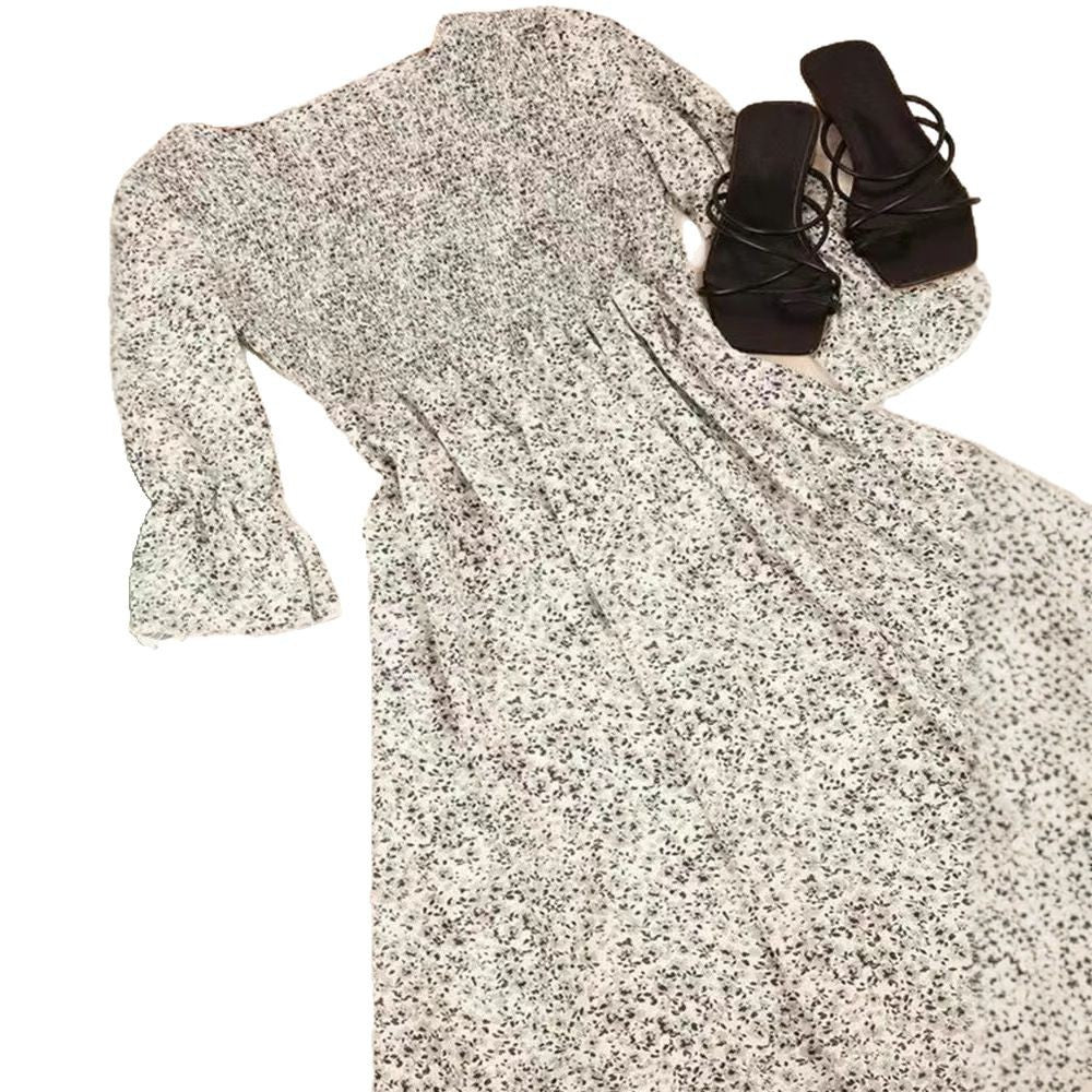Damen nan lockerfallendes Babydoll-Midikleid mit geraffter Unterbrust, überschnittenen Dreiviertelärmeln und feinem Blumenprint Echo Archiv