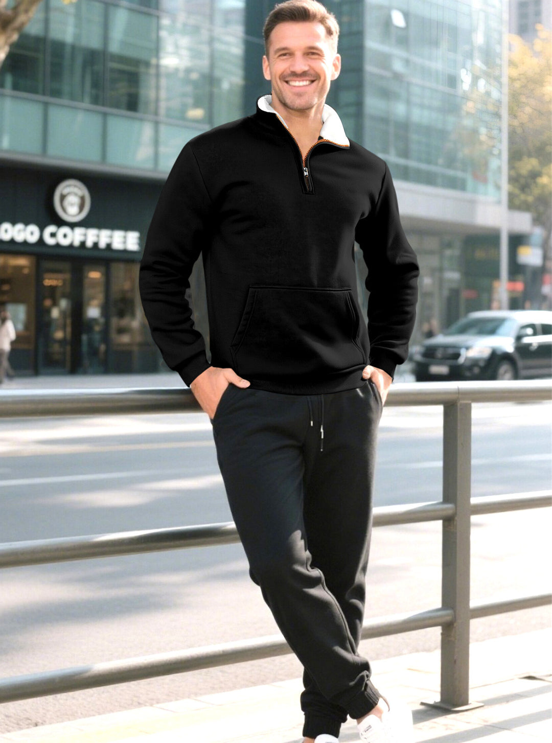 Herren sportlicher Sweatpullover mit innovativem Kragen und praktischer Kängurutasche Echoarchiv