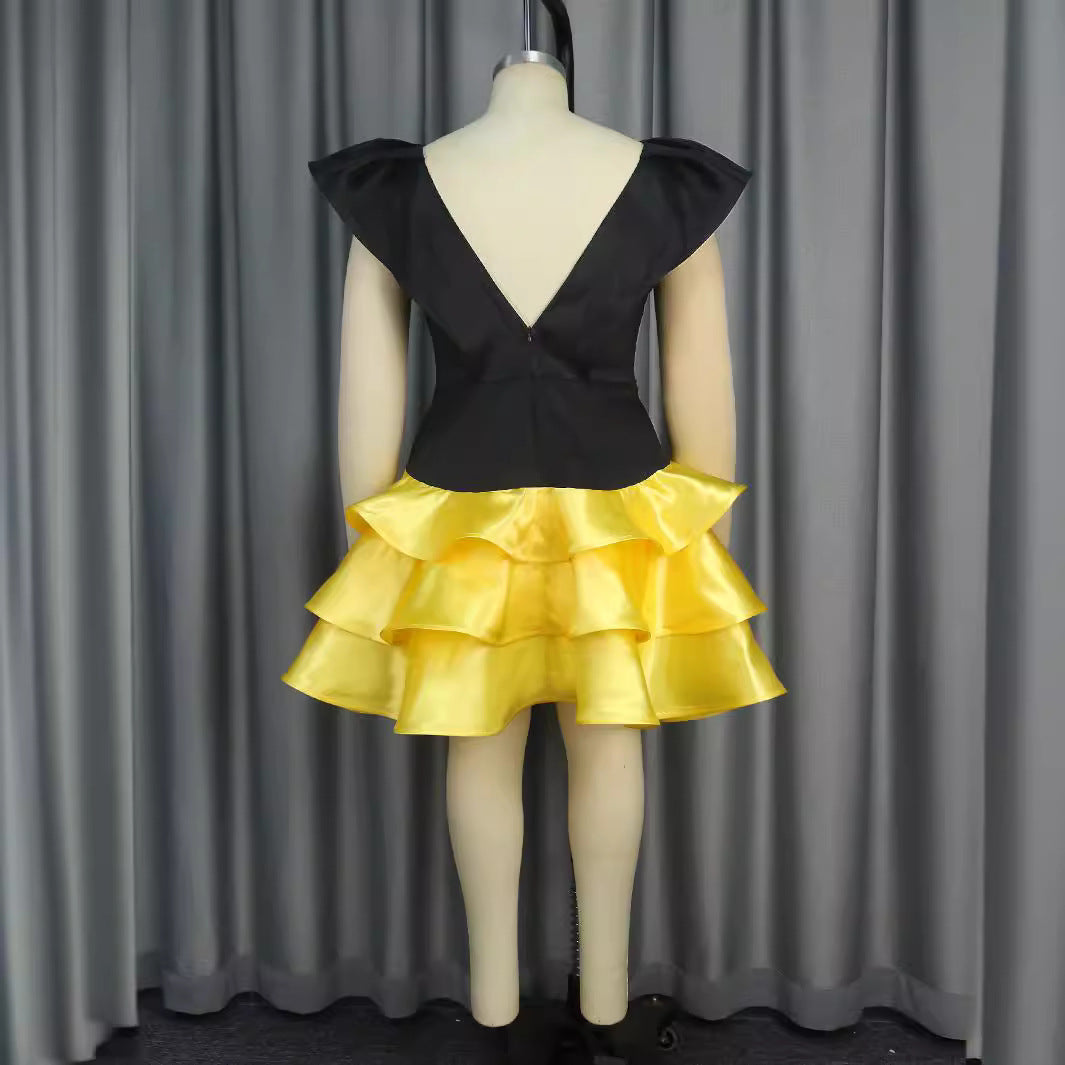 Damen Cocktailkleid mit voluminösem Rüschensaum und elegantem V-Ausschnitt Echo Archiv