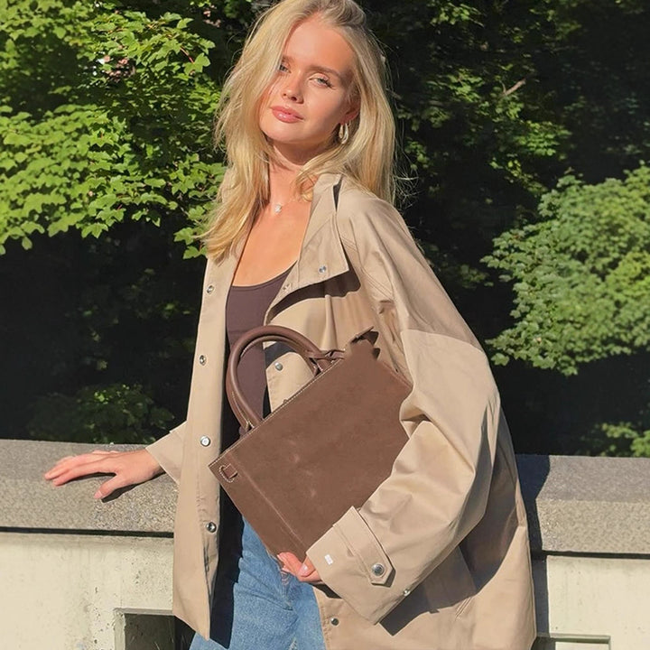 Damen Oversize Kurzmantel im Trench‑Look mit kastiger Silhouette und verdeckter Druckknopfleiste Echoarchiv