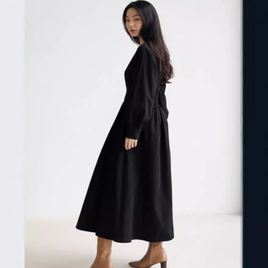 Damen Maxikleid mit Taillenabnähern, Rundhalsausschnitt und voluminösen Manschetten Echoarchiv