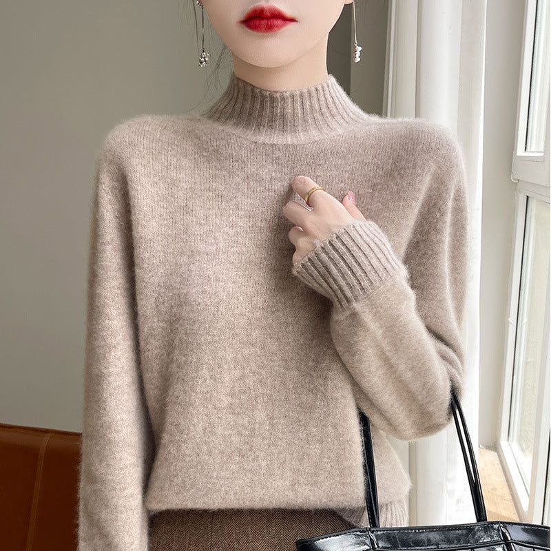 Damen Luxusweicher Midweight-Mockneckpullover aus Angora‑Optik mit feiner Rippe und entspannter Silhouette Echoarchiv