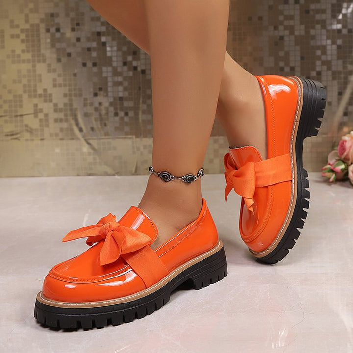 Damen  Lack-Optik Loafer mit massiver Profilsohle und großer Stoffschleife Echo Archiv