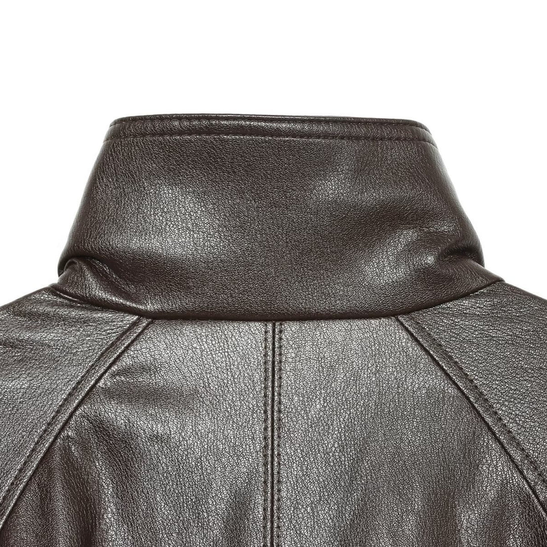 Damen Kurz geschnittene Lederoptik-Blousonjacke mit hohem Funnelkragen, Schulterriegeln und eingearbeiteten Pattentaschen Echoarchiv
