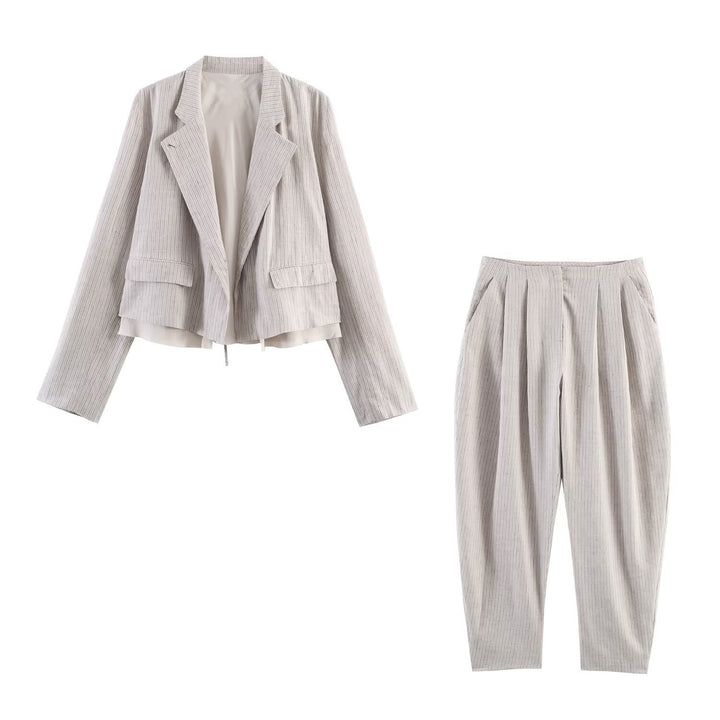 Damen Zweiteiliges Tailored-Set mit Cropped-Blazer und hochtaillierter Faltenhose Echo Archiv