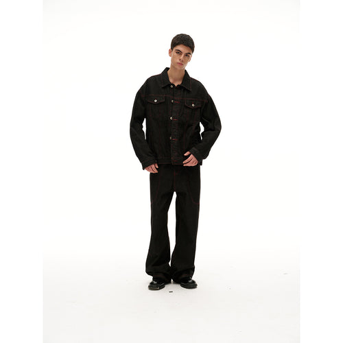 Herren Boxy‑Denimjacke mit roten Kontrastnähten und Metallknöpfen Echoarchiv