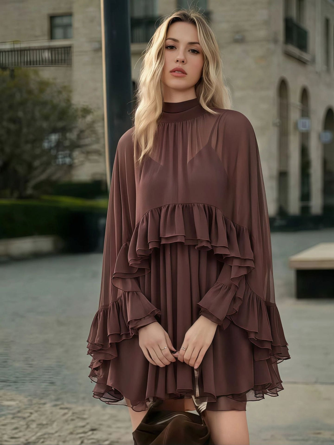 Damen Elegantes Rüschendress mit hochgeschlossenem Ausschnitt und fließendem Schnitt Echo Archiv