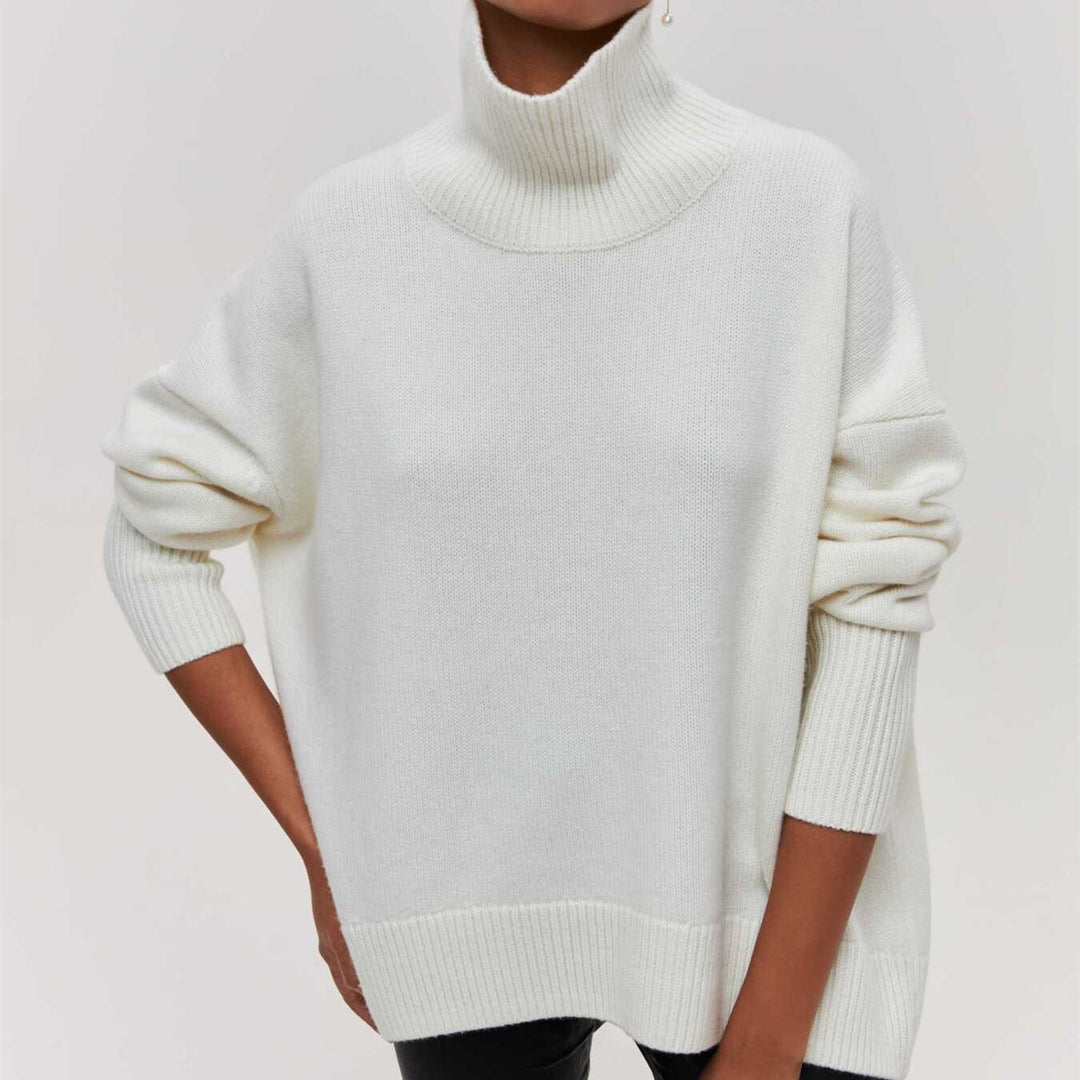 Damen Kuscheliger Oversize Rollkragenpullover mit verdeckten Seitenschlitzen und extra langem Rippbund – Mavelle