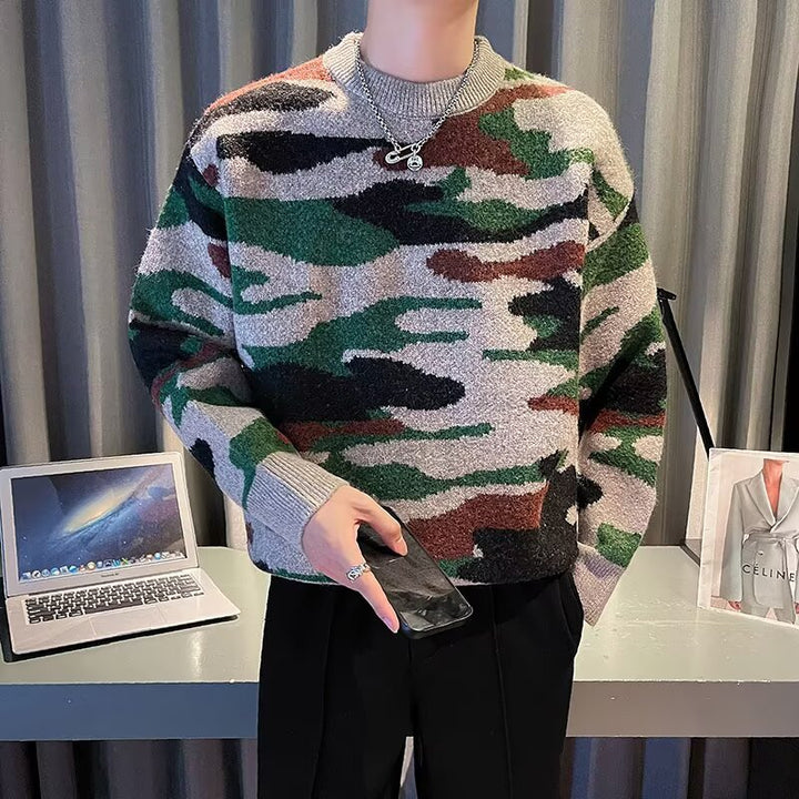 Herren Gemütlicher Grobstrickpullover mit Camouflage-Muster Echoarchiv