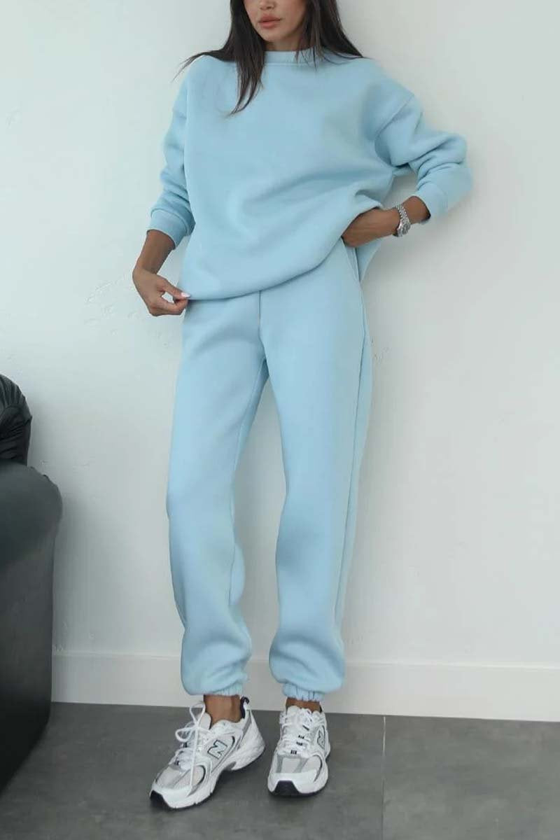 Damen nan minimalistisches Cozy-Set aus schwerer French‑Terry mit weitem Rundhals-Pullover und gerader Jogginghose Echo Archiv
