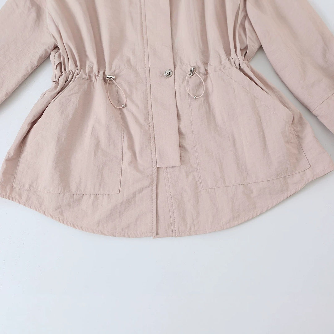 Damen Taillierte Windjacke mit Tunnelzug, Stehkragen und Ballonärmeln Echo Archiv