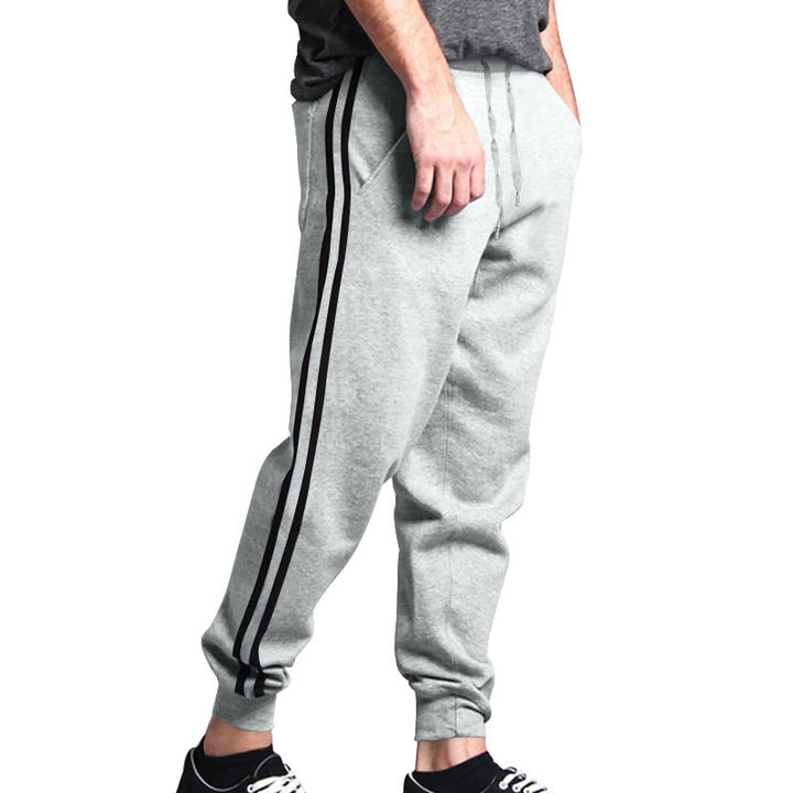 Herren Sportliche Jogginghose mit seitlichen Streifen Echoarchiv