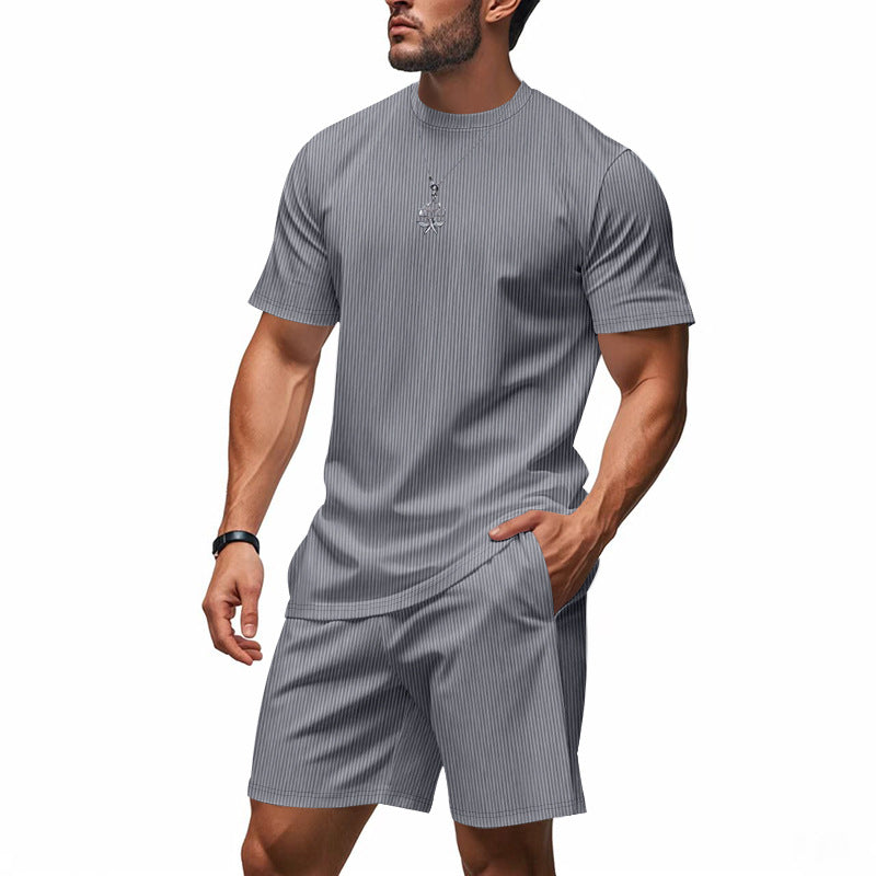 Herren Sportliches Freizeit-Set mit kurzärmligem Oberteil und Shorts Echoarchiv