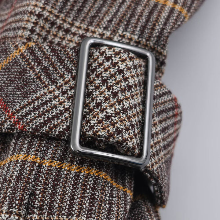 Damen Kurze Doppelreihige Taillierte Karo-Jacke mit Stehkragen und Taillenriegeln Echoarchiv
