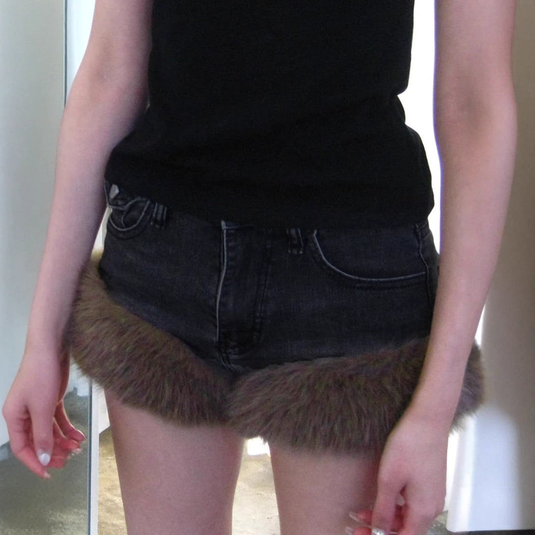 Damen Jeansshorts mit luxuriösem Kunstpelzsaum Echo Archiv