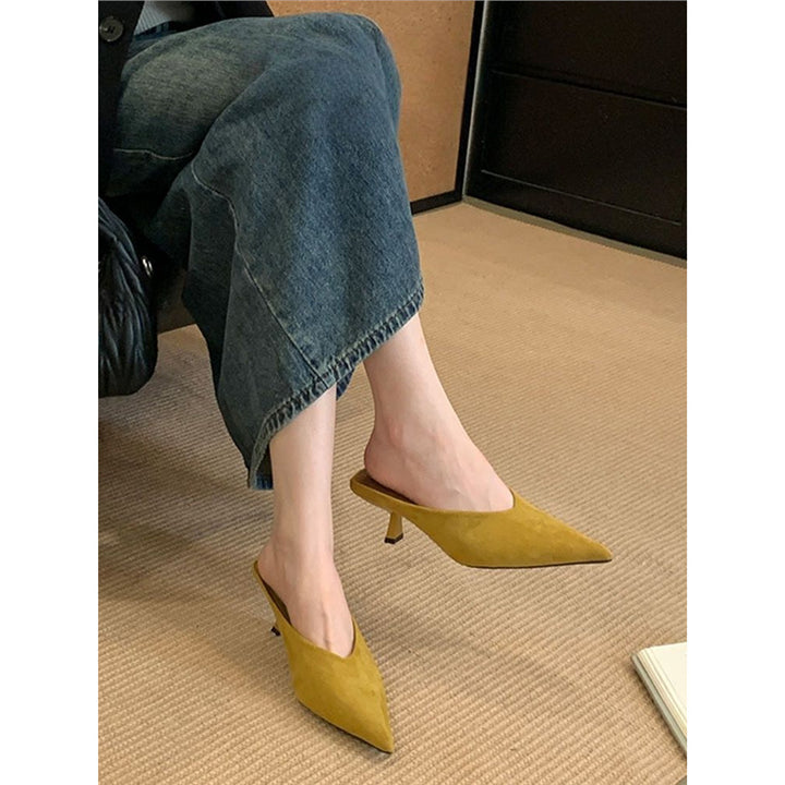 Damen Spitz zulaufende Schlupf‑Mules mit sculpted Kittenabsatz Echo Archiv
