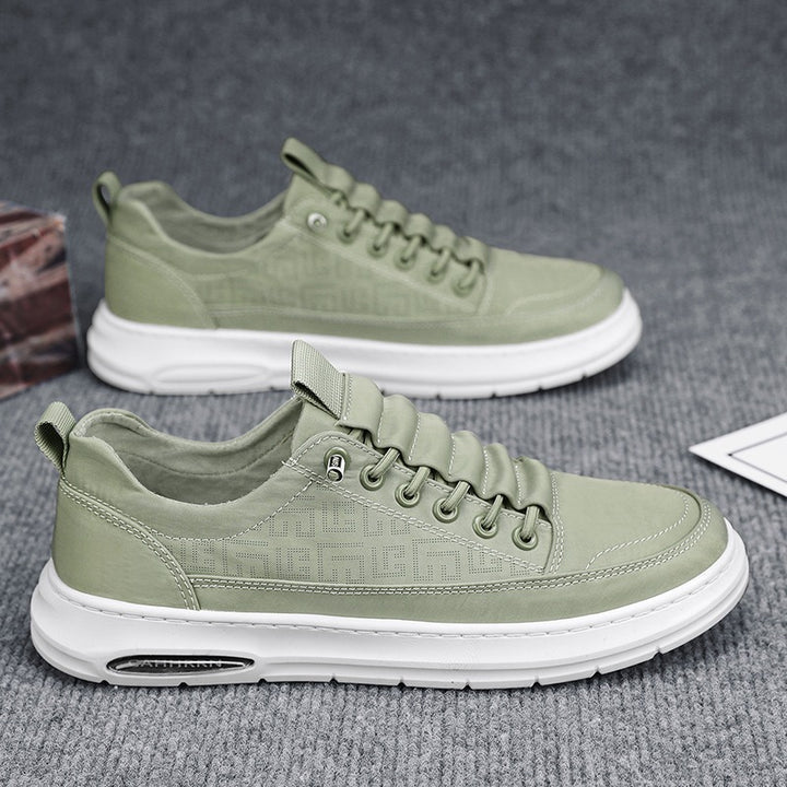Herren Leichte Sneaker mit niedrigem Schnitt, geprägtem Muster, luftgepolsterter Sohle und gepolstertem Einstieg Echoarchiv