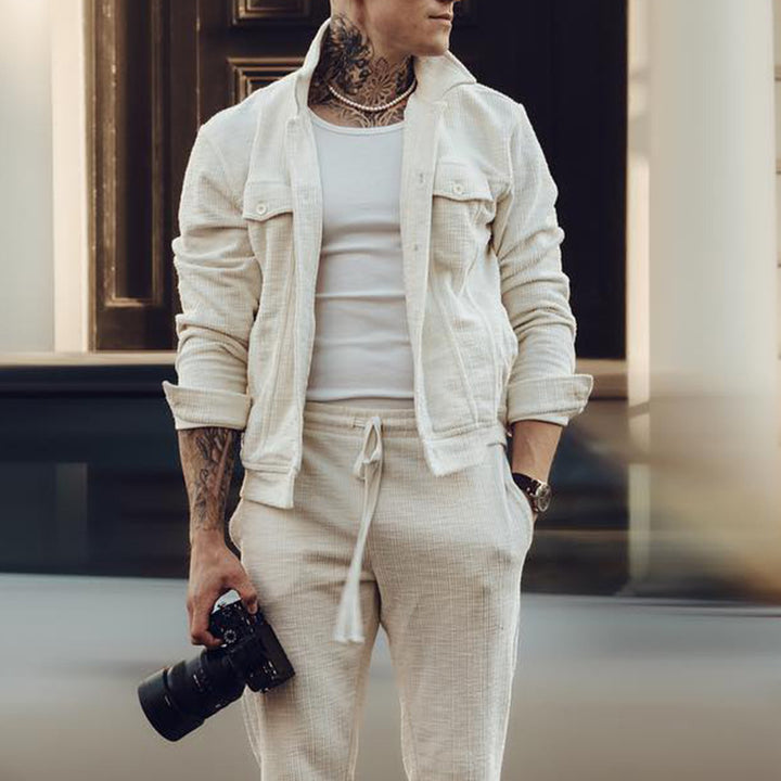 Herren lässige Freizeitjacke im strukturierten Design mit passenden Jogginghosen Echoarchiv