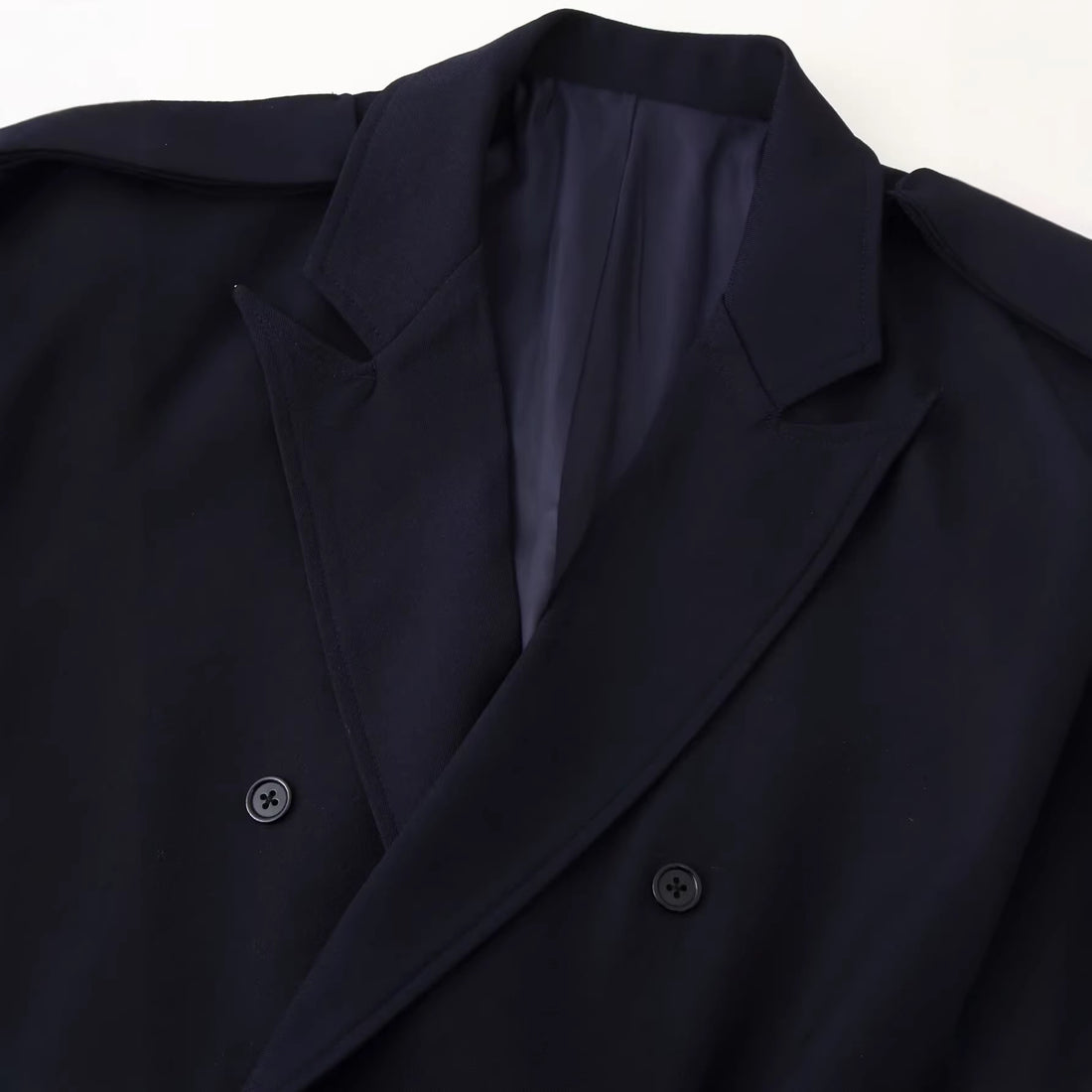 Damen Doppelreihiger Oversize-Blazer-Mantel mit Epauletten und großen Klappentaschen Echo Archiv