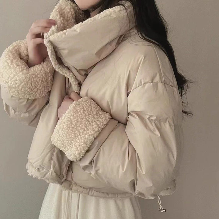 Damen nan kurze gesteppte Pufferjacke mit Teddykragen, krempelbaren Ärmeln und Tunnelzugsaum Echo Archiv
