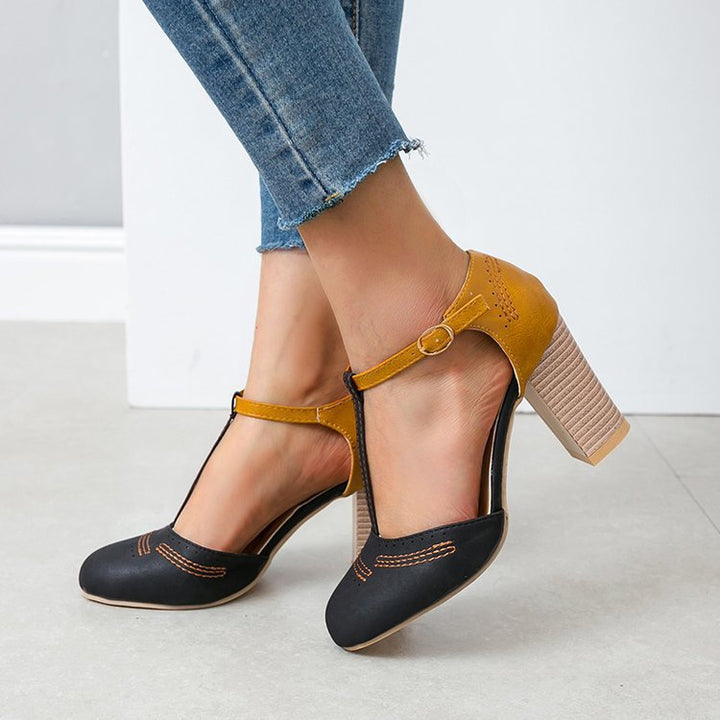 Damen T‑Strap Pumps mit mittelhohem Blockabsatz und dekorativer Ziernaht Echo Archiv