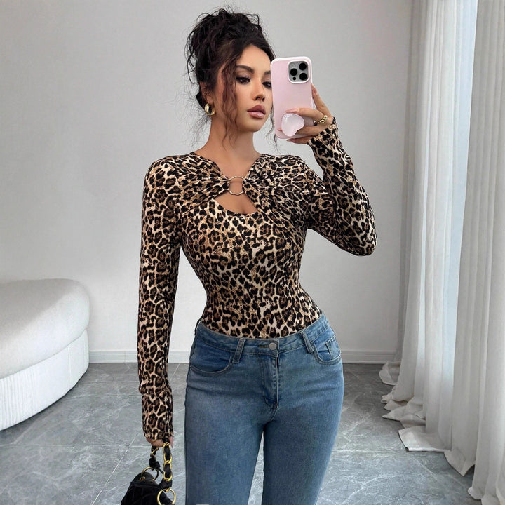 Damen nan figurbetonter Langarm-Body mit Leopardenprint und Zier-Ring Echo Archiv