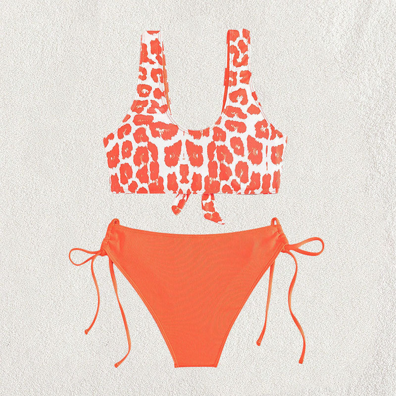 Damen Triangel-Bikini mit raffiniertem Wickeldetail und tiefem V-Ausschnitt Echo Archiv