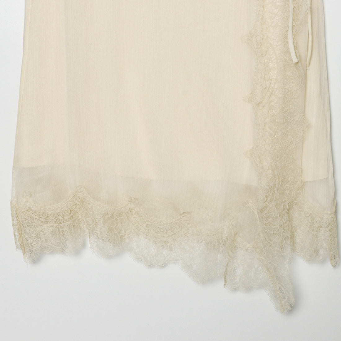 Damen Semi-transparenter Wickel-Midirock aus Chiffon mit Spitzensaum und Bindeband Echoarchiv