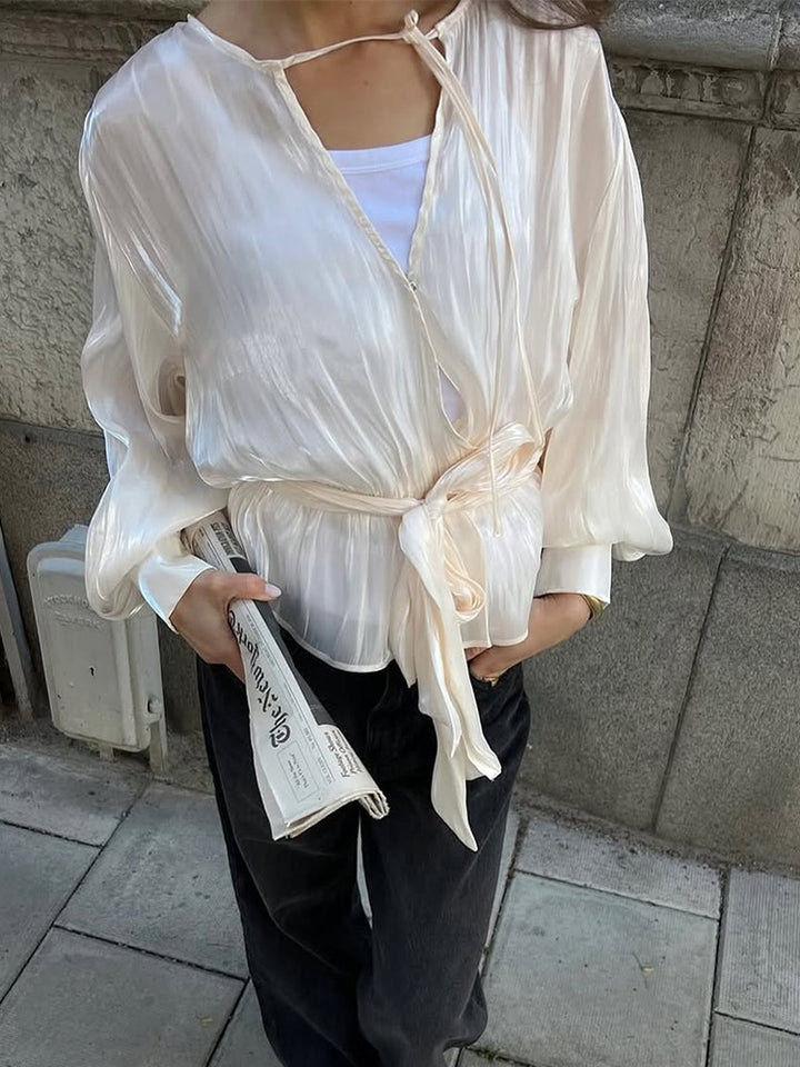 Damen Elegante Wickelbluse mit Bindegürtel und voluminösen Ballonärmeln Echoarchiv
