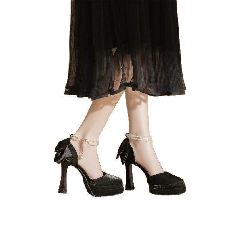 Damen Satin-Plateau-Pumps mit dekorativer Schleife und verstellbarem Knöchelriemen – Lioré