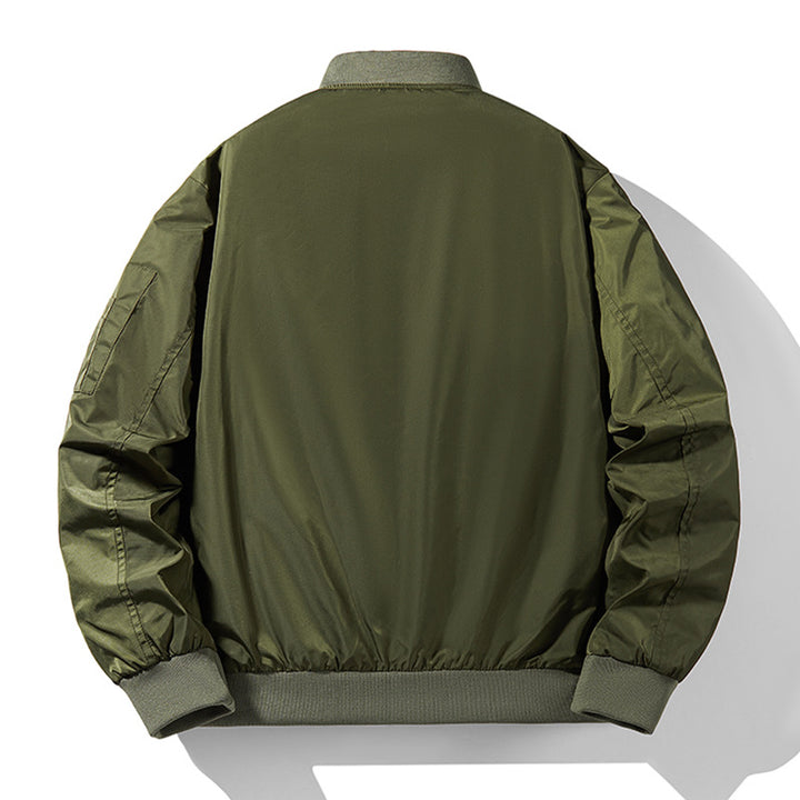 Herren Bomberjacke im Fliegerstil mit kontrastiertem Innenfutter, wasserabweisendem Nylon & Utility-Ärmeltasche Echoarchiv
