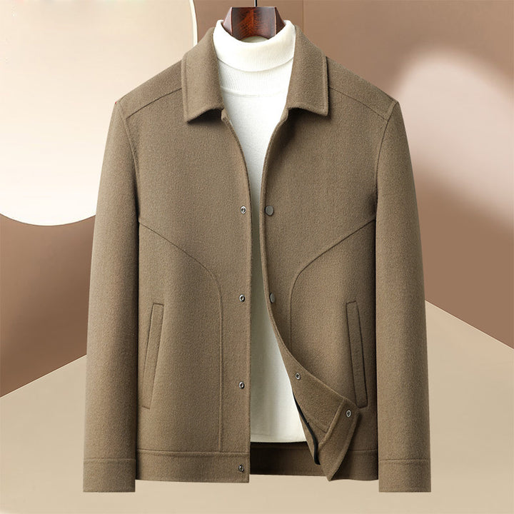 Herren modische Übergangsjacke mit innovativem Schnitt Echoarchiv