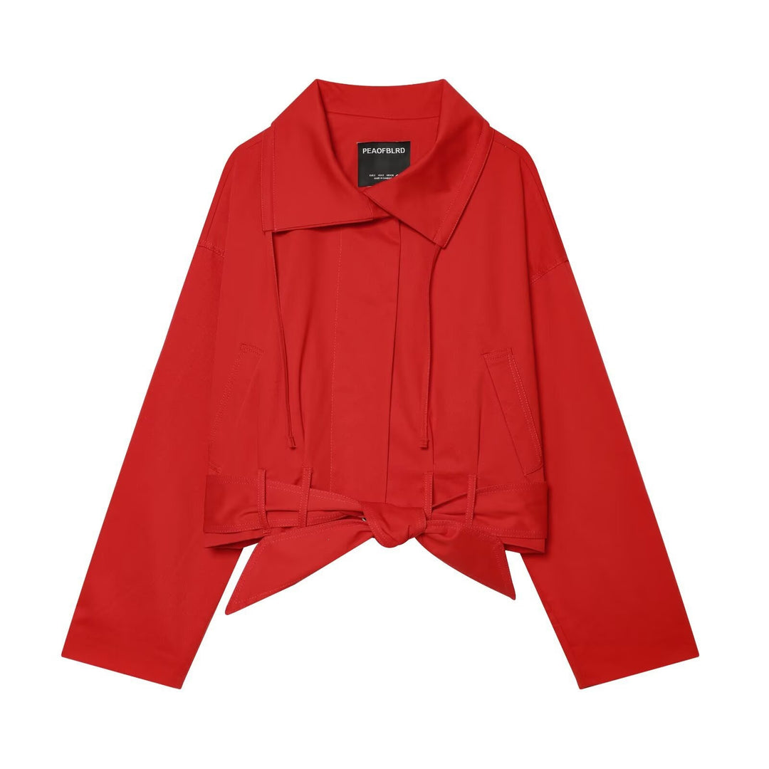 Damen Cropped‑Trenchjacke mit Tunnelzug, Knotenbindegürtel und markantem Stehkragen Echo Archiv