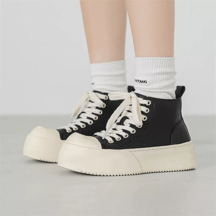 Damen Hohe Sneakers mit robustem Plateau und sportlichem Design Echo Archiv