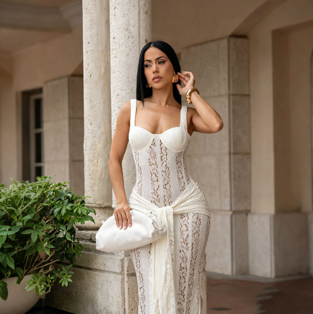 Damen Elegantes Spitzenkleid mit tailliertem Körper und weichem Fall Echo Archiv